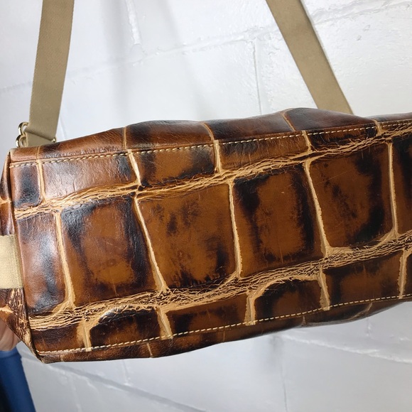 Dooney & Bourke Brown Leather Croc Embossed Tote Handbag Shoulder Purse - Picture 12 of 16